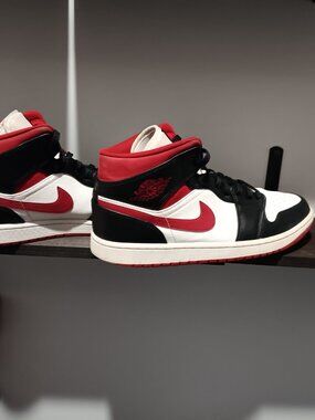 Air Jordan 1 Mid Black Gym red and white 100% authentic